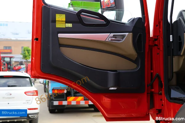 Sinotruk Hohan N7G heavy truck 440 hp 6X4(10 wheels) LNG hazardous material tractor truck (China VI) Cab (3) | 86Trucks