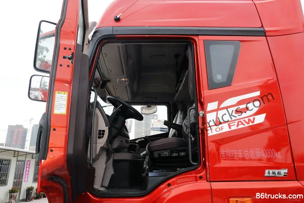 FAW Jiefang Qingdao JH6 Heavy Truck Excellent Edition 2.0 460 hp 6X4(10 wheels) Tractor Truck Cab (1) | 86Trucks