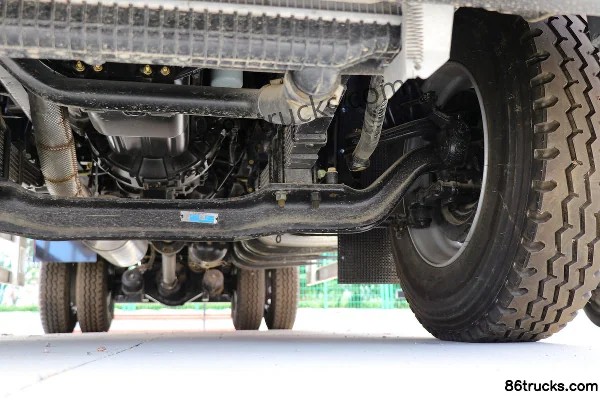 Dongfeng Commercial Vehicle Tianjin KR 245hp 4X2(6 wheels) 6.8m refrigerated truck Chassis (3) | 86Trucks