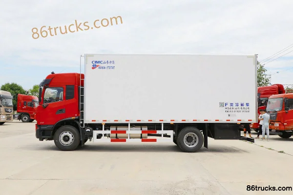 Dongfeng Commercial Vehicle Tianjin KR 245hp 4X2(6 wheels) 6.8m refrigerated truck Body (1) | 86Trucks