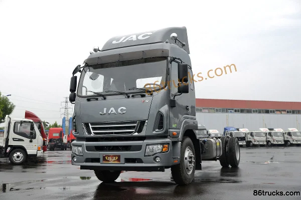 JAC Junling V9 195 hp 4X2(6 wheels) 6.8m stake cargo truck (China VI) Exterior (3) | 86Trucks