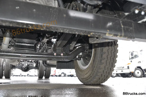 JAC Junling V9 195 hp 4X2(6 wheels) 6.8m stake cargo truck (China VI) Chassis (3) | 86Trucks