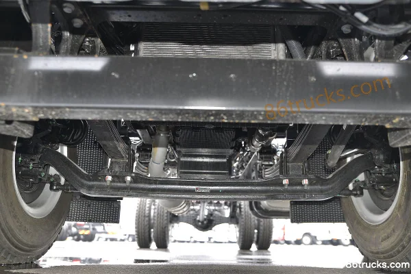JAC Junling V9 195 hp 4X2(6 wheels) 6.8m stake cargo truck (China VI) Chassis (1) | 86Trucks