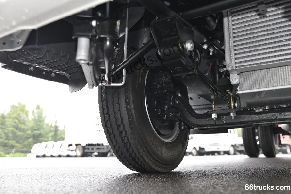 JAC Junling V5 120 hp 4X2(6 wheels) 3.85m Semi-row Flatbed Cargo Truck (JAC Transmission) Chassis (2) | 86Trucks