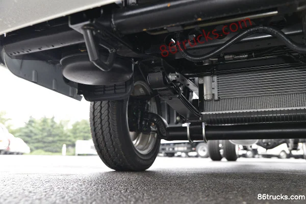 JAC Kaida X6 1.6L 120 hp 4X2(6 wheels) Gasoline 3.8m Single Row Stake Truck (China VI) Chassis (2) | 86Trucks