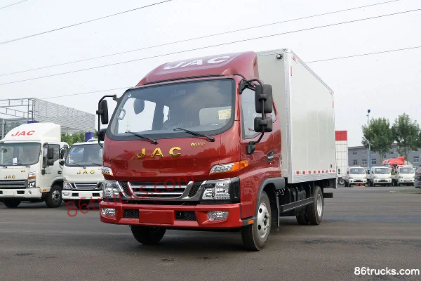 JAC Shuailing E Medium Body 160 hp 4X2(6 wheels) 3.82m Semi-row Van Light Truck (China VI) Exterior (3) | 86Trucks