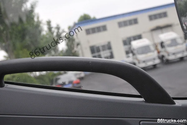 JAC Junling V3 102 hp 4X2(6 wheels) 3.7m Single Row Van Light Truck Cab (2) | 86Trucks