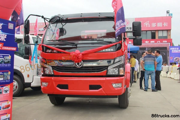 Chusheng Chusheng Dongfeng Chassis sweeper truck