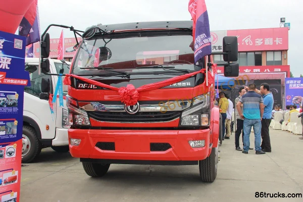 Chusheng Chusheng Dongfeng Chassis fuel tanker truck