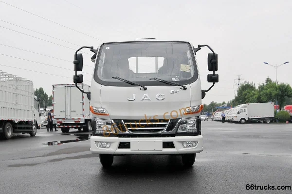 JAC Junling V3 102 ch 4X2(6 roues) camion léger plateau 3,7 m cabine simple Extérieur (2) | 86Trucks
