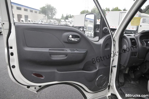 JAC Kaida X5 120 ch 4X2(6 roues) camion frigorifique 3,5 m (China VI) Cabine (1) | 86Trucks