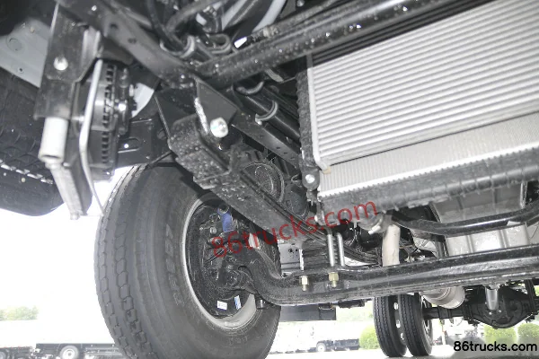 JAC Junling V6 156 hp 4X2(6 wheels) 4.18m single-row stake light truck Chassis (2) | 86Trucks