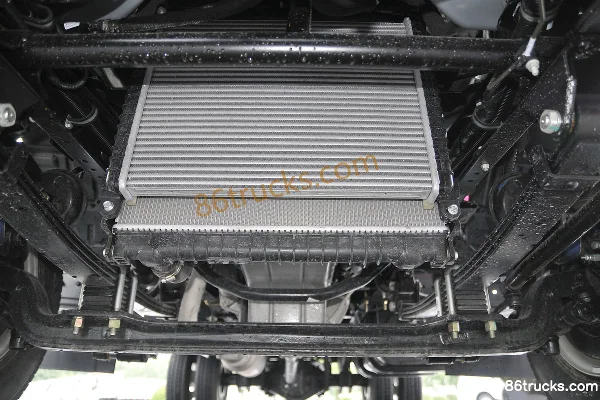 JAC Junling V6 156 hp 4X2(6 wheels) 4.18m single-row stake light truck Chassis (1) | 86Trucks