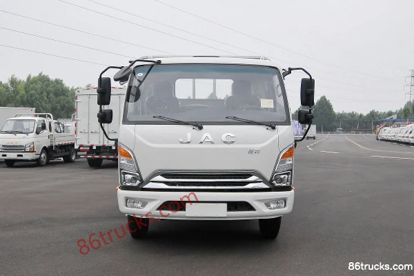 JAC Kangling J6 143 hp 4X2(6 wheels) 3.85 m semi-row flatbed light truck Exterior (2) | 86Trucks