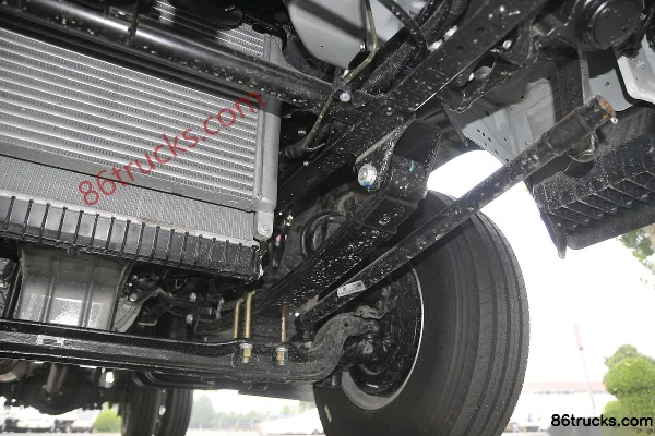 JAC Kangling J6 143 hp 4X2(6 wheels) 3.85 m semi-row flatbed light truck Chassis (3) | 86Trucks