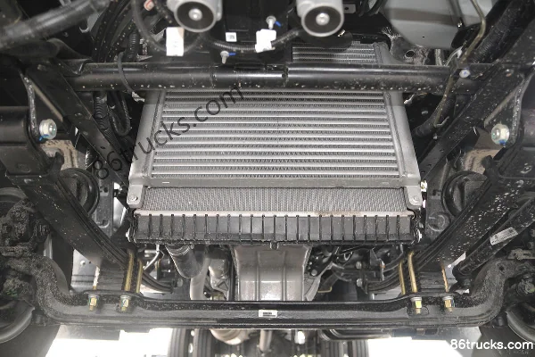 JAC Kangling J6 143 hp 4X2(6 wheels) 3.85 m semi-row flatbed light truck Chassis (1) | 86Trucks