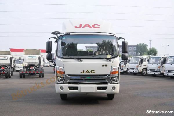 JAC Shuailing Q6 152hp 4X2(6 wheels) 3.85m semi-row van light truck Exterior (2) | 86Trucks