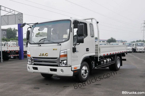 JAC Shuailing Q6 152 hp 4X2(6 wheels) 3.85m one-and-a-half-row flatbed light truck Exterior (3) | 86Trucks