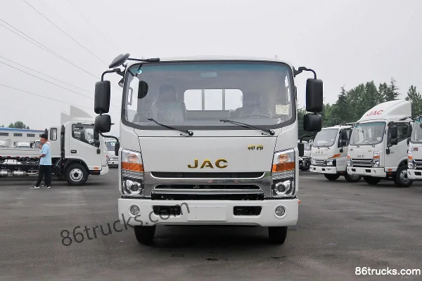 JAC Shuailing Q6 152 hp 4X2(6 wheels) 3.85m one-and-a-half-row flatbed light truck Exterior (2) | 86Trucks