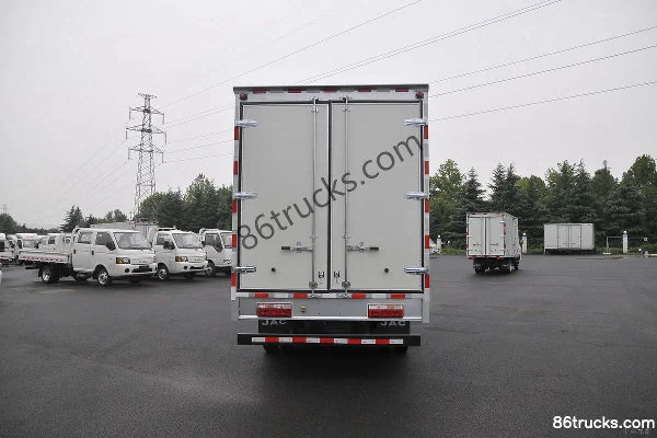 JAC Shuailing Q6 130 ch 4X2(6 roues) camion léger fourgon à cabine simple 4,12 m (China VI) Carrosserie (3) | 86Trucks