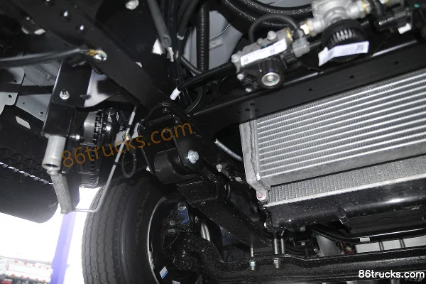 JAC Shuailing Q6 152 hp 4X2(6 wheels) 3.85m one-and-a-half-row flatbed light truck Chassis (2) | 86Trucks