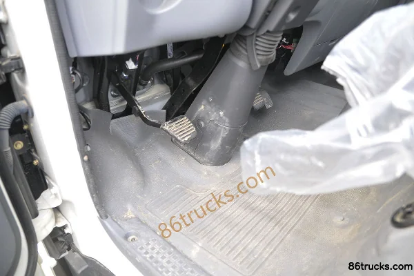 JAC Shuailing Q7 170 ch 4X2(6 roues) 5,175 m cabine simple fourgon léger (carrosserie large) (China VI) (1) | 86Trucks