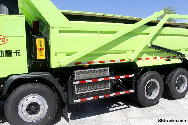 BYD T31 8X4(12 wheels) pure electric dump truck Chassis (1) | 86Trucks
