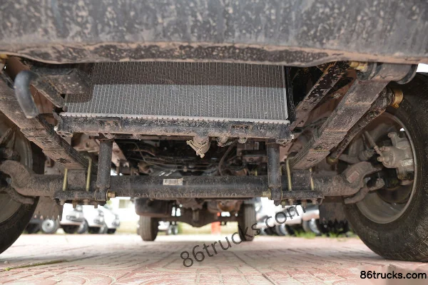 Changan Kuayue Xinbao T5 Standard 1.6L Essence 122 ch 4X2(6 roues) 3,2 m petit camion plateau simple cabine (roue arrière simple) (China VI)