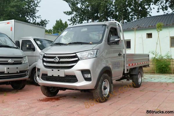 Changan Kuayue Xinbao T5 Standard 1.6L Gasoline 122hp 4X2(6 wheels) 3.185m single-row flatbed micro truck (China VI) Exterior (3) | 86Trucks