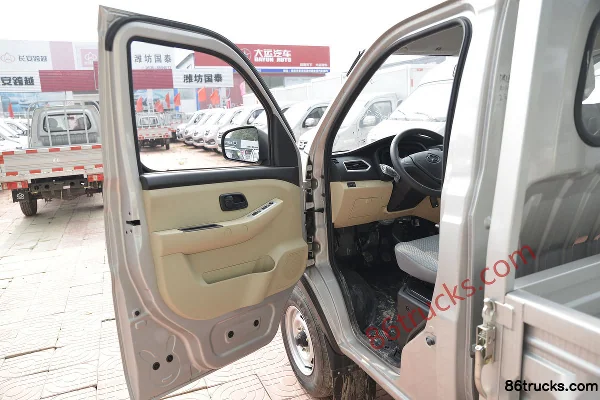 Changan Kuayue Xinbao T5 Standard 1.6L Gasoline 122hp 4X2(6 wheels) 3.185m single-row flatbed micro truck (China VI) Cab (1) | 86Trucks