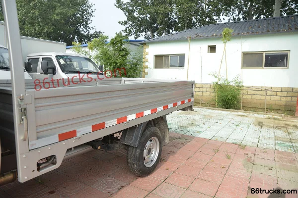 Changan Kuayue Xinbao T5 Standard 1.6L Gasoline 122hp 4X2(6 wheels) 3.185m single-row flatbed micro truck (China VI) Body (1) | 86Trucks