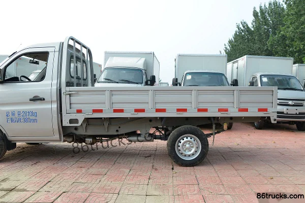 Changan Kuayue Xinbao T3 Édition Confort 1.3L Essence 91 ch 4X2(6 roues) 2,82 m Plate-forme à ridelles Cabine simple (roue arrière simple) C