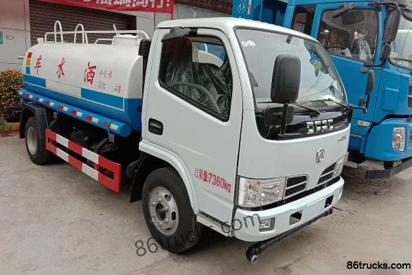 Dongzheng (Yandi) Dongzheng (Yandi) Dongfeng Chassis water sprinkler truck