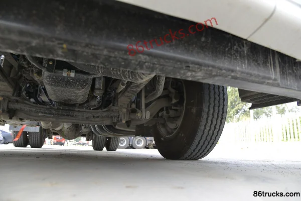 Dongfeng Commercial Vehicle Tianlong KL poids lourd 465 ch 4X2(6 roues) tracteur routier Châssis (3) | 86Trucks