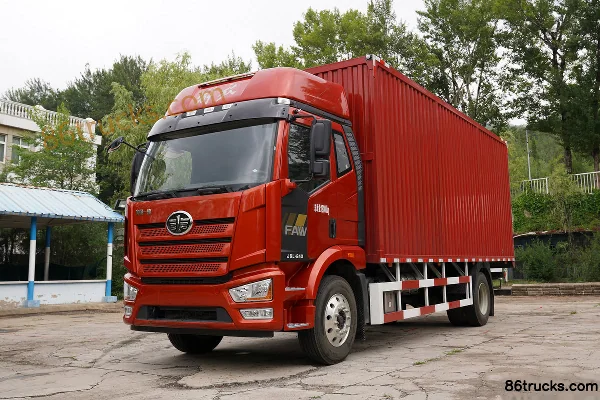 FAW Jiefang J6L Medium Truck Elite Edition 240 hp 4X2(6 wheels) 6.8m Box Cargo Truck Exterior (3) | 86Trucks