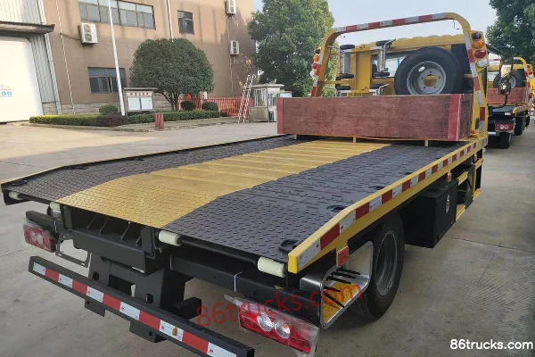 Foton Aumark 3 Series 143 hp 4X2(6 wheels) Wrecker (Chusheng Brand) Exterior