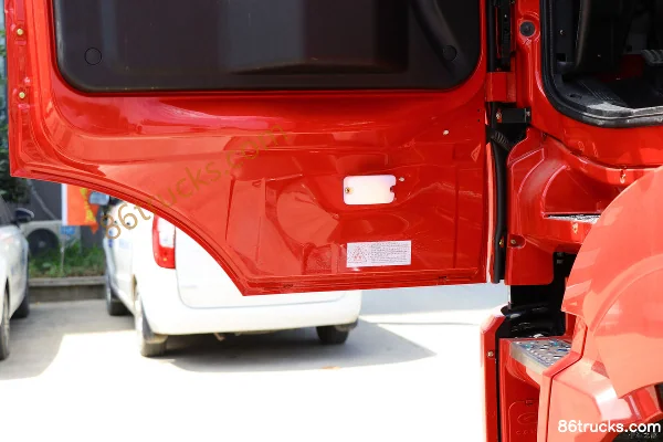 Hualing Hanma H9 Flagship Edition 550 hp 6X4(10 wheels) Tractor Truck Cab (3) | 86Trucks