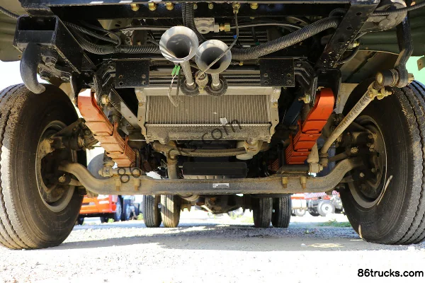 Yuejin Kaituo X300 Engineering Type 110hp 4X2(6 wheels) 3.3m Dump Truck Chassis (1) | 86Trucks