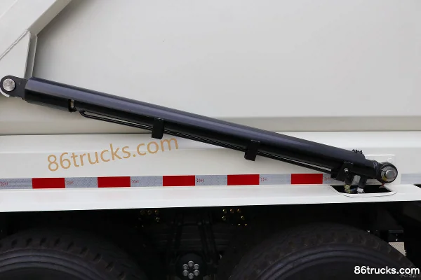 Union Truck UX380 Heavy Truck 380hp 8X4(12 wheels) LNG Dump Truck (China VI) Body (1) | 86Trucks