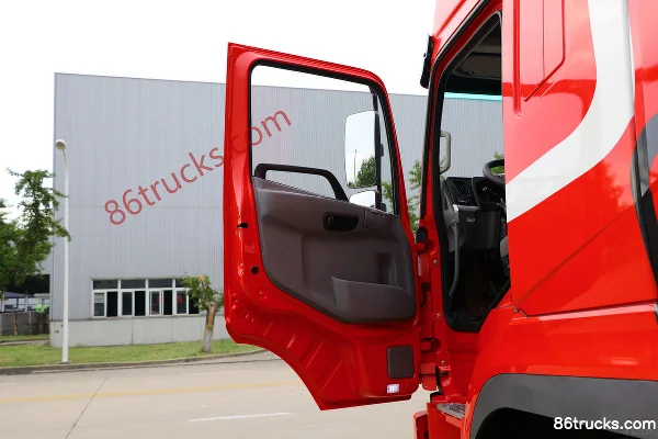 Union Truck UX440 heavy truck 440 hp 6X4(10 wheels) tractor truck Cab (1) | 86Trucks