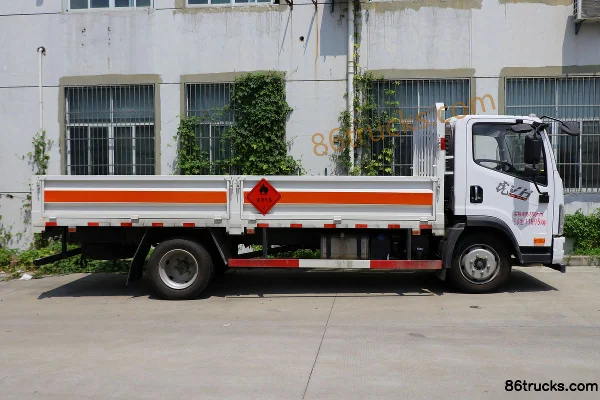 FAW Jiefang Hu VH 120 hp 4X2(6 wheels) 4.2m Flatbed Gas Cylinder Transport Truck (5-speed) Exterior (3) | 86Trucks