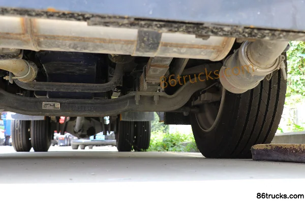 FAW Jiefang Hu VH 120 hp 4X2(6 wheels) 4.2m Flatbed Gas Cylinder Transport Truck (5-speed) Chassis (3) | 86Trucks