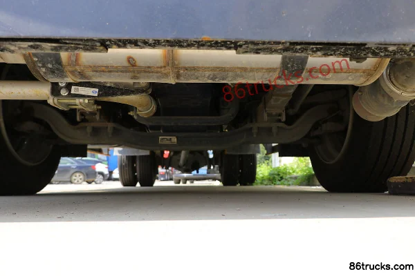 FAW Jiefang Hu VH 120 hp 4X2(6 wheels) 4.2m Flatbed Gas Cylinder Transport Truck (5-speed) Chassis (1) | 86Trucks