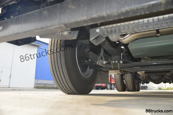 JAC GallopA5WIII poids lourd édition super valeur 430 ch 6X4(10 roues) tracteur routier Châssis (2) | 86Trucks
