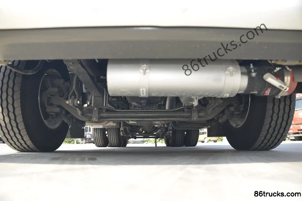 Sinotruk HOWO T7H Heavy Truck 430 hp 6X4(10 wheels) Dangerous Goods Tractor Truck Chassis (1) | 86Trucks