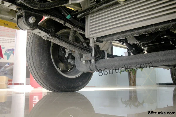Foton Shidai Xiaoka Star 1 116 hp 4X2(6 wheels) 3.33m double-row flatbed mini truck Chassis (2) | 86Trucks