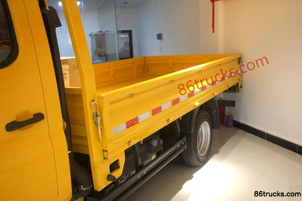 Foton Shidai Xiaoka Star 1 116 hp 4X2(6 wheels) 3.33m double-row flatbed mini truck Body (1) | 86Trucks