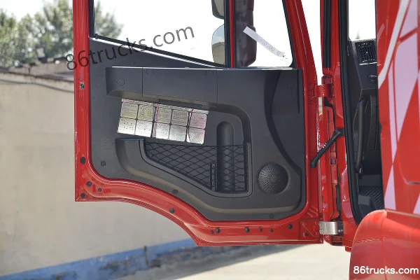 SAIC Hongyan Genlyon M500 Heavy Truck 430 hp 6X4(10 wheels) Tractor Truck Cab (3) | 86Trucks