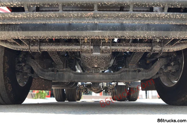 SAIC Hongyan Genlyon M500 Heavy Truck 430 hp 6X4(10 wheels) Tractor Truck Chassis (1) | 86Trucks