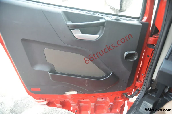 SANY Group Yinsong Edition 430 hp 8X4(12 wheels) 9.5m Stake Cargo Truck Cab (2) | 86Trucks